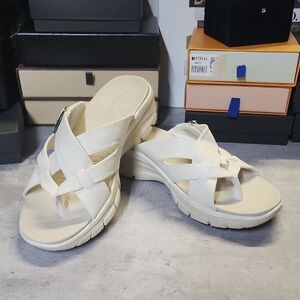 Sketchers Relaxed Fit Yoga Foam Sandals